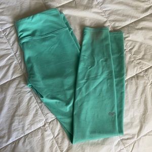 Mint Alo Yoga leggings M